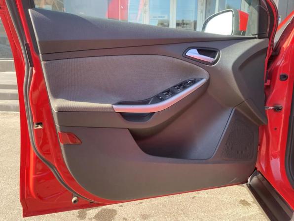 Ford Focus III с пробегом 2012 года, цена 545 000 рублей, 269680 км, седан, Автокод Объявления