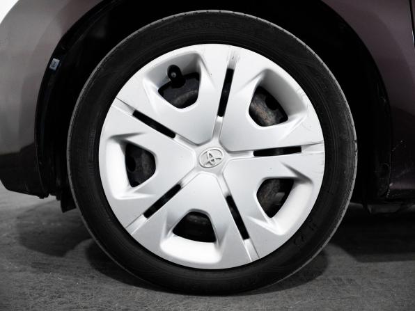 Toyota Ractis II с пробегом 2014 года, цена 999 000 рублей, 154461 км, хэтчбек, Автокод Объявления