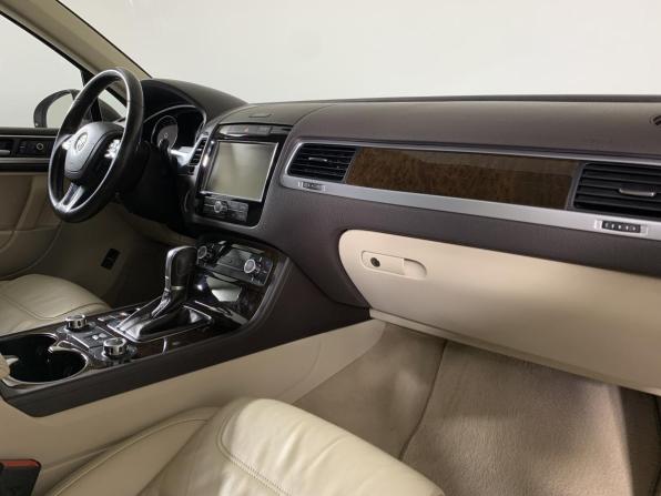 Volkswagen Touareg II с пробегом 2014 года, цена 2 090 000 рублей, 208620 км, внедорожник, Автокод Объявления