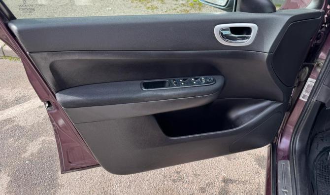 Peugeot 307 I Рестайлинг с пробегом 2007 года, цена 249 000 рублей, 329277 км, хэтчбек, Автокод Объявления