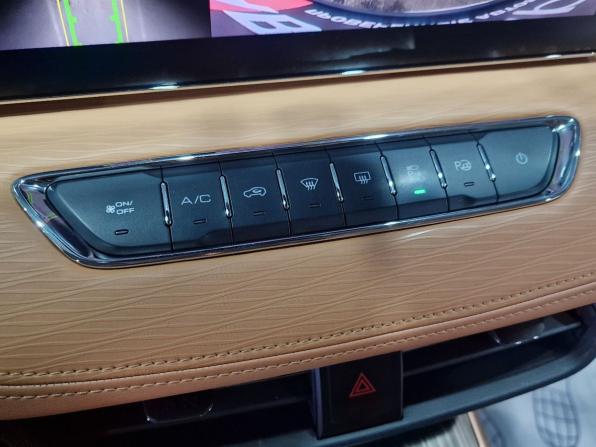 Haval Jolion I с пробегом 2023 года, цена 1 780 000 рублей, 65500 км, внедорожник, Автокод Объявления