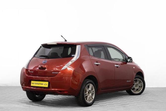 Nissan Leaf I (ZE0/AZE0) с пробегом 2013 года, цена 949 000 рублей, 230000 км, хэтчбек, Автокод Объявления