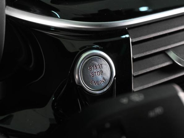 BMW 5 серии VII (G30/G31/G38) Рестайлинг с пробегом 2021 года, цена 5 749 000 рублей, 64618 км, седан, Автокод Объявления