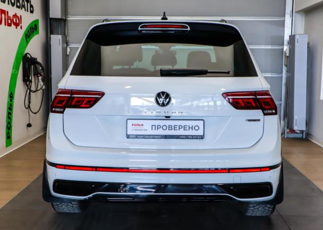 Volkswagen Tiguan II Рестайлинг с пробегом 2022 года, цена 3 749 000 рублей, 46660 км, внедорожник, Автокод Объявления