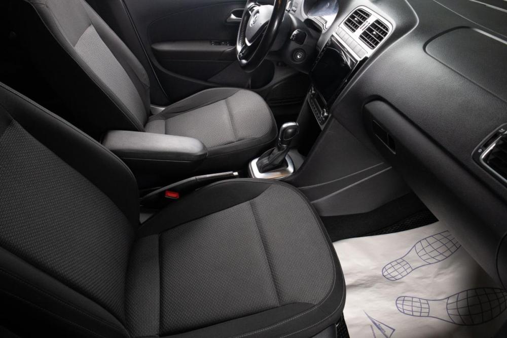 Volkswagen Polo V Рестайлинг Оренбург  - изображение 17