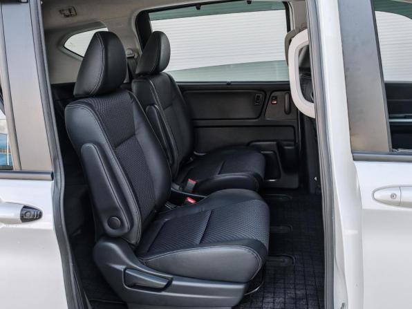 Honda Freed II Рестайлинг с пробегом 2023 года, цена 2 150 000 рублей, 17013 км, компактвэн, Автокод Объявления