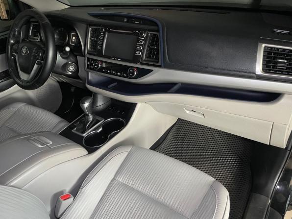 Toyota Highlander III (XU50) Рестайлинг с пробегом 2017 года, цена 3 300 000 рублей, 178331 км, внедорожник, Автокод Объявления