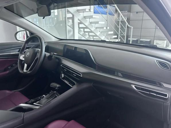 Changan Eado Plus с пробегом 2023 года, цена 1 670 000 рублей, 37600 км, седан, Автокод Объявления
