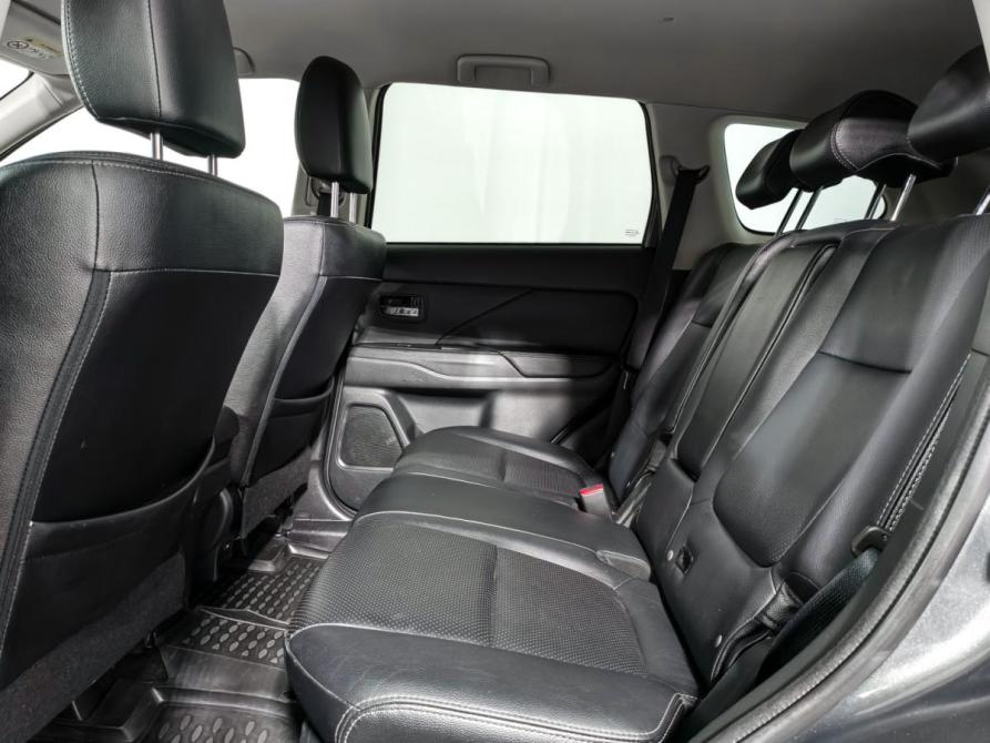 Mitsubishi Outlander III Рестайлинг 2 Санкт-Петербург  - изображение 12