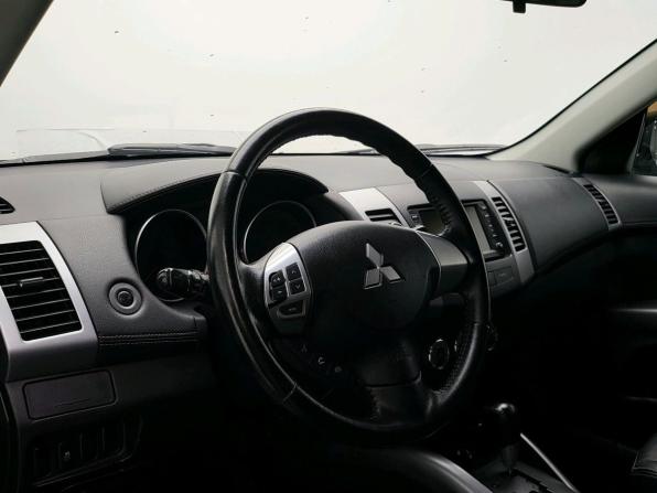 Mitsubishi Outlander II Рестайлинг с пробегом 2012 года, цена 893 000 рублей, 221941 км, внедорожник, Автокод Объявления