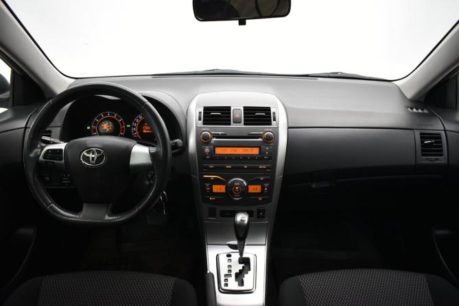Toyota Corolla X (E140 E150) Рестайлинг с пробегом 2010 года, цена 1 010 000 рублей, 186791 км, седан, Автокод Объявления