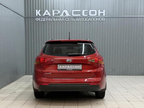Kia Ceed II с пробегом 2012 года, цена 1 099 000 рублей, 204760 км, универсал, Автокод Объявления