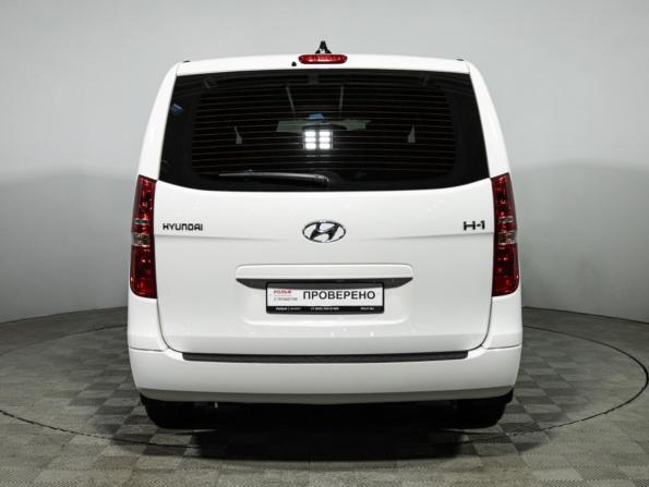 Hyundai H-1 II Рестайлинг 2 с пробегом 2021 года, цена 2 799 585 рублей, 111884 км, минивэн, Автокод Объявления
