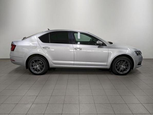 Skoda Octavia III (A7) Рестайлинг с пробегом 2019 года, цена 2 150 000 рублей, 82000 км, лифтбек, Автокод Объявления