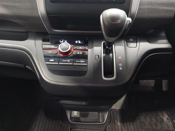 Honda Freed II с пробегом 2019 года, цена 1 599 000 рублей, 80000 км, компактвэн, Автокод Объявления