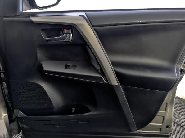Toyota RAV4 IV (XA40) Рестайлинг с пробегом 2015 года, цена 2 230 000 рублей, 100105 км, внедорожник, Автокод Объявления