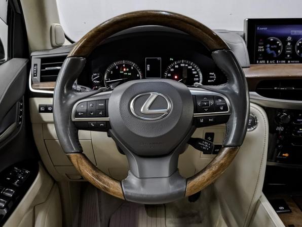 Lexus LX III Рестайлинг 2 с пробегом 2016 года, цена 6 800 000 рублей, 132174 км, внедорожник, Автокод Объявления