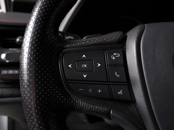 Lexus UX I с пробегом 2019 года, цена 3 049 000 рублей, 130086 км, внедорожник, Автокод Объявления