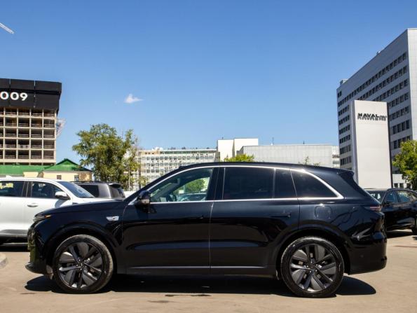 Li Auto (Lixiang) L6 с пробегом 2024 года, цена 4 908 000 рублей, 77541 км, внедорожник, Автокод Объявления