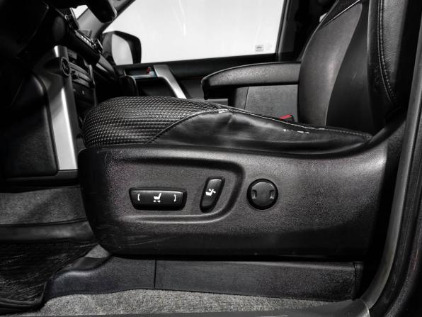 Toyota Land Cruiser Prado 150 Series с пробегом 2012 года, цена 2 400 000 рублей, 304345 км, внедорожник, Автокод Объявления