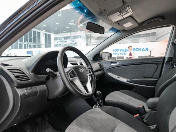 Hyundai Solaris I с пробегом 2012 года, цена 550 000 рублей, 216477 км, седан, Автокод Объявления