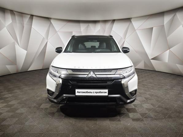 Mitsubishi Outlander III Рестайлинг 3 с пробегом 2021 года, цена 2 659 000 рублей, 49001 км, внедорожник, Автокод Объявления