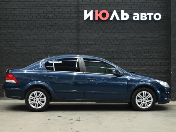 Opel Astra H Рестайлинг с пробегом 2011 года, цена 650 000 рублей, 265071 км, седан, Автокод Объявления