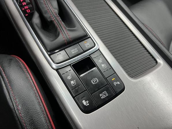 Kia Optima IV Рестайлинг с пробегом 2018 года, цена 1 879 000 рублей, 155069 км, седан, Автокод Объявления