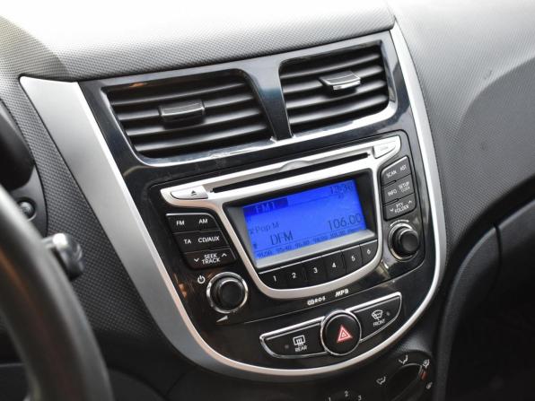 Hyundai Solaris I с пробегом 2013 года, цена 685 000 рублей, 192997 км, седан, Автокод Объявления