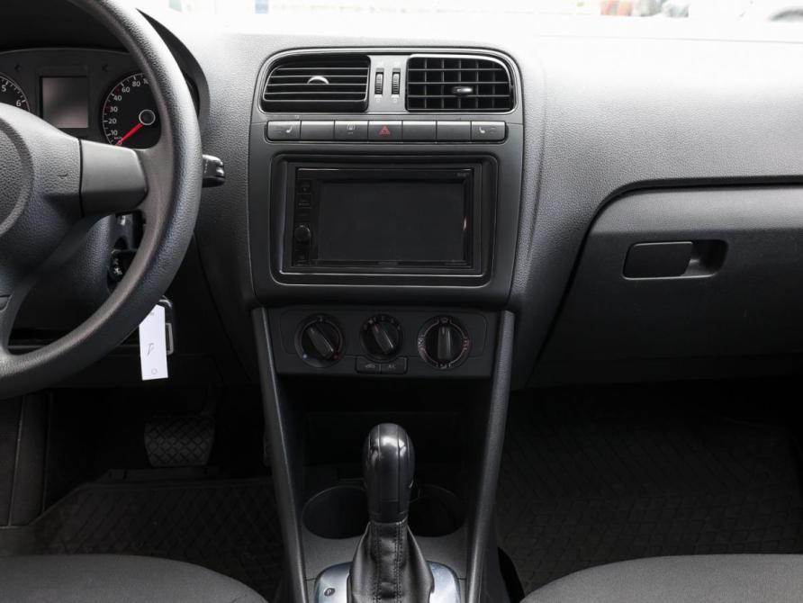 Volkswagen Polo V Москва  - изображение 16