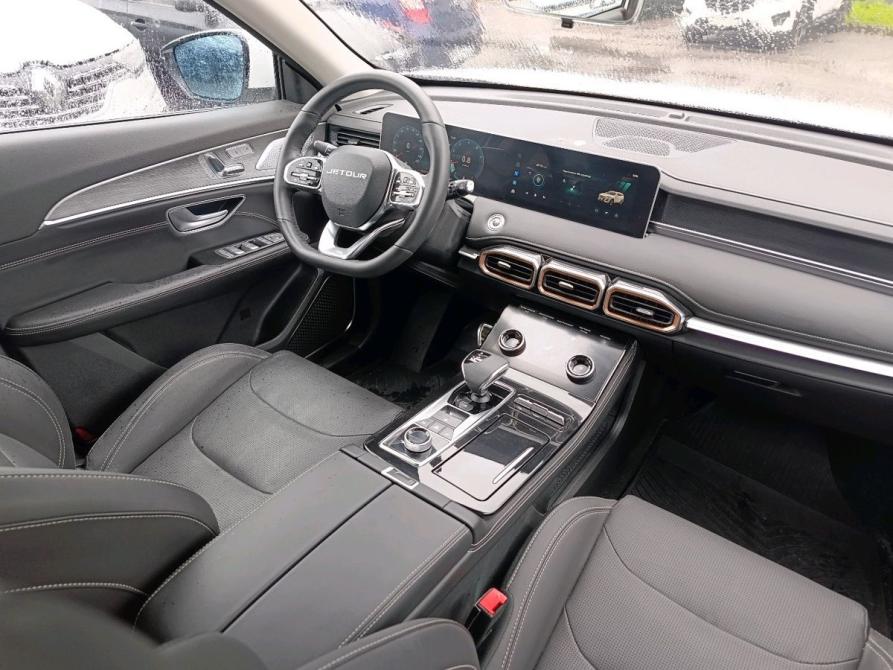 JETOUR X70+ I Рестайлинг Санкт-Петербург  - изображение 11