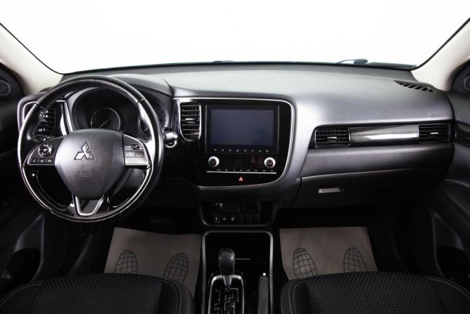 Mitsubishi Outlander III Рестайлинг 3 с пробегом 2022 года, цена 2 459 000 рублей, 98450 км, внедорожник, Автокод Объявления