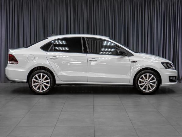Volkswagen Polo V Рестайлинг с пробегом 2018 года, цена 1 199 000 рублей, 161458 км, седан, Автокод Объявления