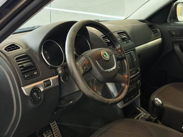 Skoda Yeti I с пробегом 2010 года, цена 845 000 рублей, 243204 км, внедорожник, Автокод Объявления