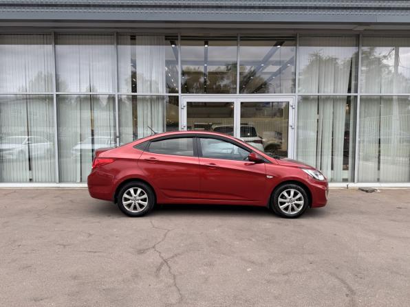 Hyundai Solaris I с пробегом 2014 года, цена 899 000 рублей, 106000 км, седан, Автокод Объявления