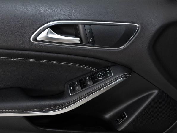 Mercedes-Benz GLA I (X156) Рестайлинг с пробегом 2019 года, цена 2 620 000 рублей, 112127 км, внедорожник, Автокод Объявления