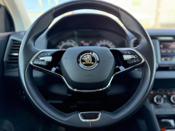 Skoda Karoq I с пробегом 2022 года, цена 2 555 000 рублей, 80203 км, внедорожник, Автокод Объявления