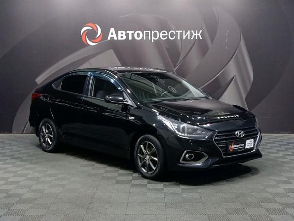 Hyundai Solaris II с пробегом 2017 года, цена 910 000 рублей, 199300 км, седан, Автокод Объявления