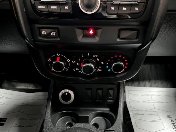 Renault Duster I Рестайлинг с пробегом 2015 года, цена 1 050 000 рублей, 232154 км, внедорожник, Автокод Объявления