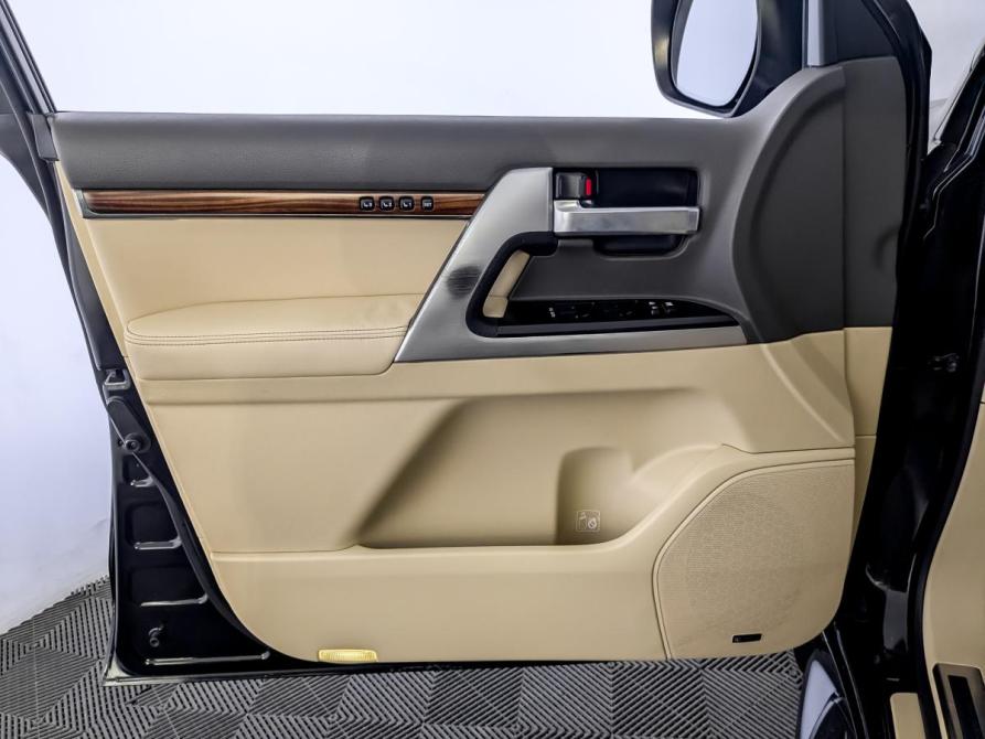 Toyota Land Cruiser 200 Series Рестайлинг 2 Москва  - изображение 19