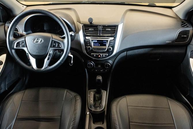 Hyundai Solaris I Рестайлинг с пробегом 2015 года, цена 939 000 рублей, 229775 км, седан, Автокод Объявления