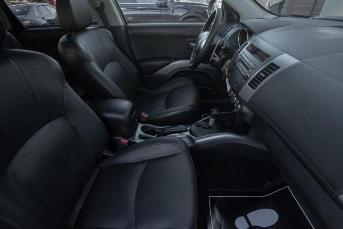 Mitsubishi Outlander II Рестайлинг с пробегом 2010 года, цена 1 325 000 рублей, 125000 км, внедорожник, Автокод Объявления