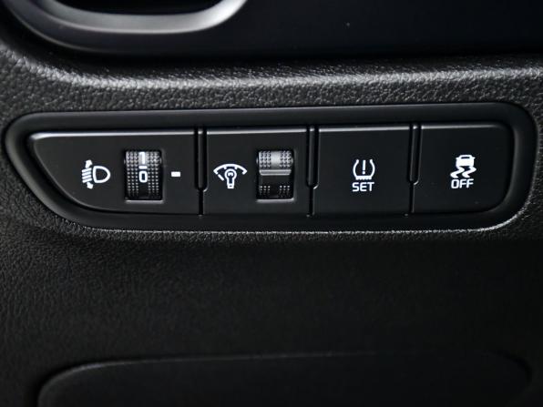 Kia Rio IV Рестайлинг с пробегом 2021 года, цена 1 737 000 рублей, 61743 км, хэтчбек, Автокод Объявления