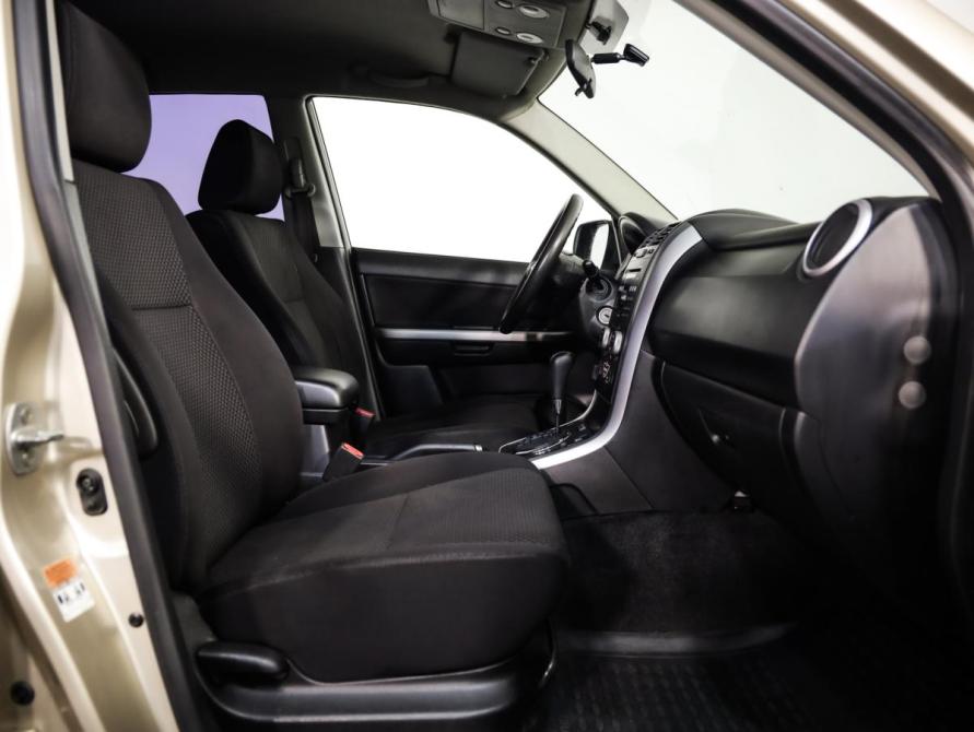 Suzuki Grand Vitara II Рестайлинг Санкт-Петербург  - изображение 18