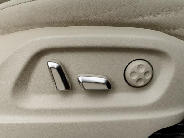 Audi Q5 I (8R) Рестайлинг с пробегом 2012 года, цена 1 860 000 рублей, 217217 км, внедорожник, Автокод Объявления