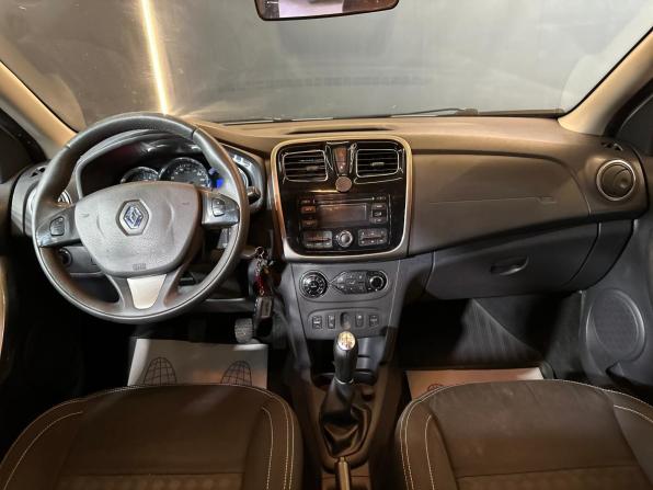 Renault Sandero II с пробегом 2015 года, цена 690 000 рублей, 178014 км, хэтчбек, Автокод Объявления