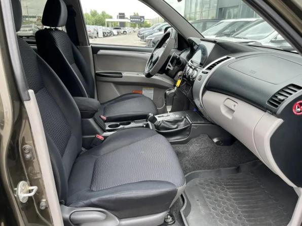 Mitsubishi Pajero Sport II с пробегом 2013 года, цена 1 320 000 рублей, 295327 км, внедорожник, Автокод Объявления