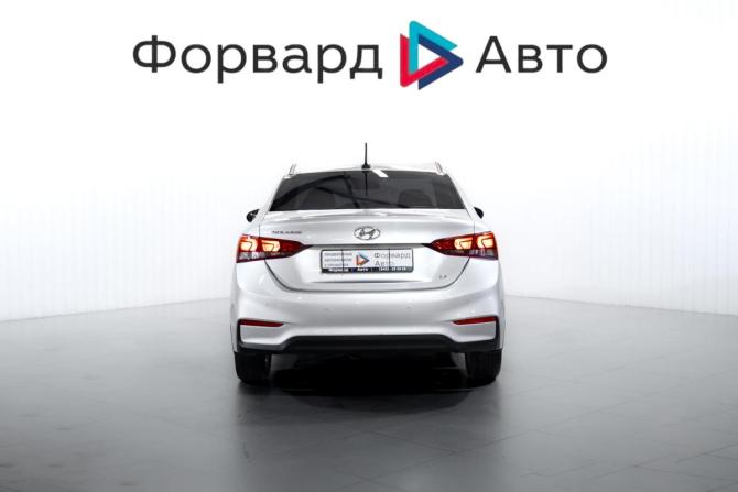 Hyundai Solaris II с пробегом 2018 года, цена 1 290 000 рублей, 162307 км, седан, Автокод Объявления