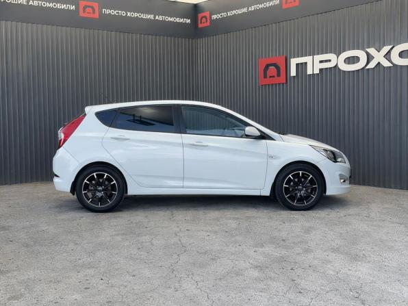 Hyundai Solaris I с пробегом 2014 года, цена 847 000 рублей, 98410 км, хэтчбек, Автокод Объявления