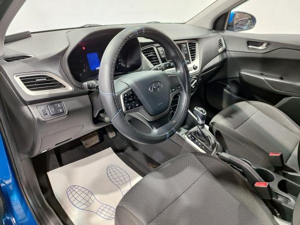 Hyundai Solaris II Рестайлинг с пробегом 2021 года, цена 1 680 000 рублей, 31600 км, седан, Автокод Объявления